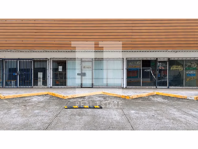 Se Alquila Local de 250m2 frente Via España - Imagen 4