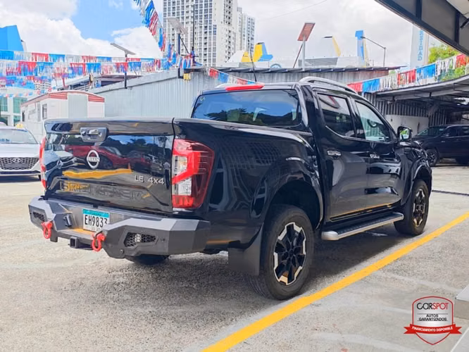 NISSAN FRONTIER LE 2024 - Imagen 4