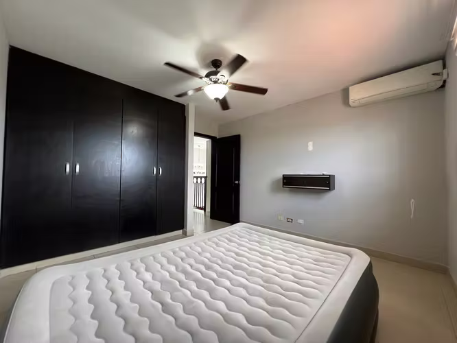 SE VENDE CASA – BOSQUES DE LAS CIBELES, ALTOS DE PANAMÁ