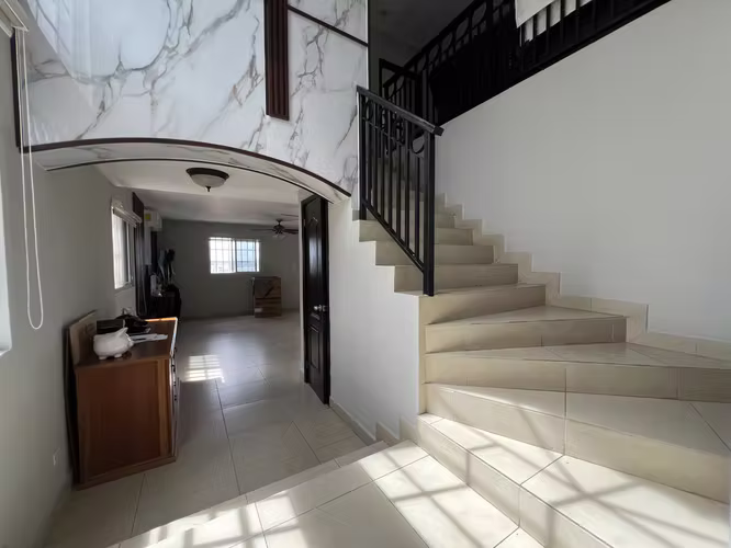 SE VENDE CASA – BOSQUES DE LAS CIBELES, ALTOS DE PANAMÁ
