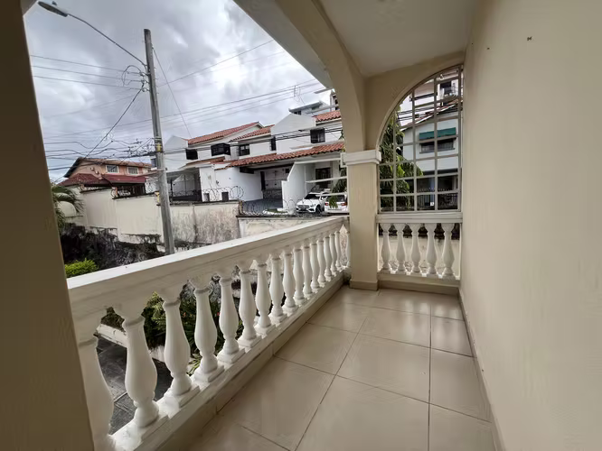 SE VENDE CASA – BOSQUES DE LAS CIBELES, ALTOS DE PANAMÁ