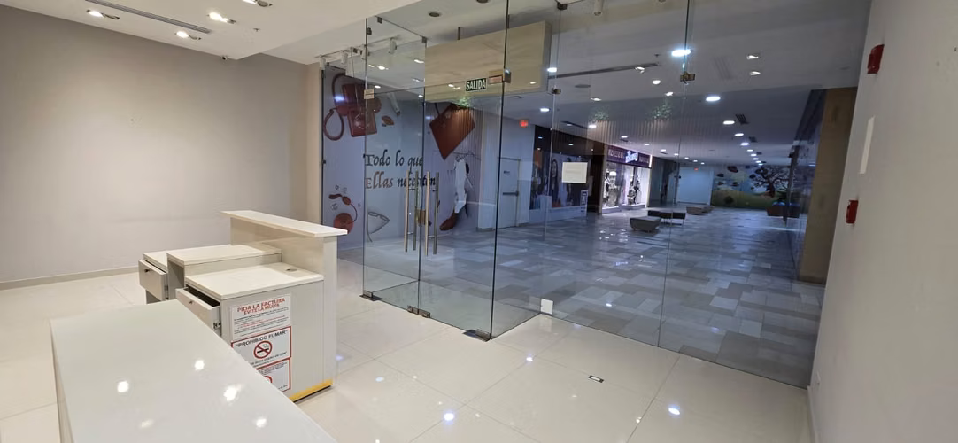 Alquiler de Local comercial en Costa del Este, Atrio Mall, 84m2