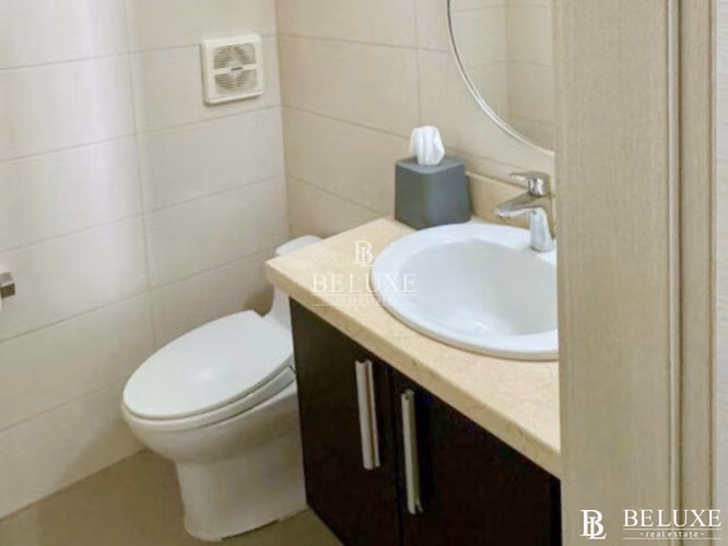 VENTA DE CASA DUPLEX CON PISCINA, OBARRIO (4)