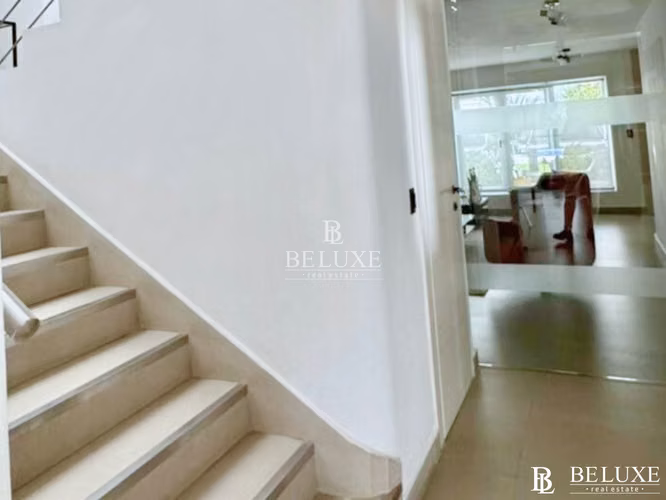 VENTA DE CASA DUPLEX CON PISCINA, OBARRIO (4)