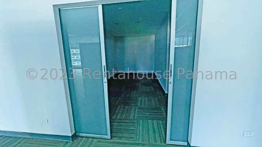Alquiler de Oficina con 311m2 en Marbella PH Ocean Business 24-5007SR