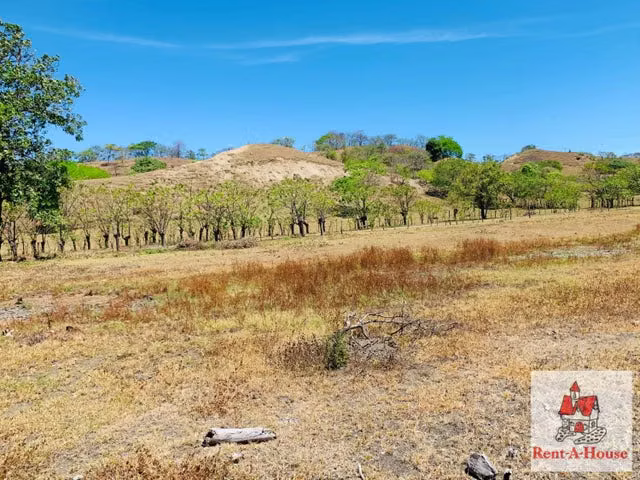 Venta de Terreno con 20000m2 en Los Santos  22-3850SR