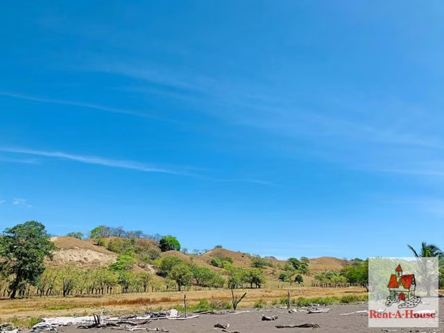 Venta de Terreno con 20000m2 en Los Santos  22-3850SR
