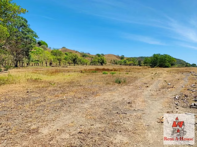 Venta de Terreno con 20000m2 en Los Santos  22-3850SR