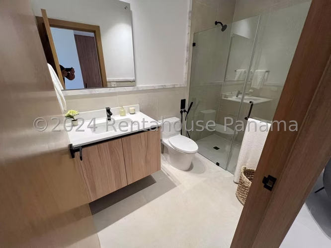Venta de Apartamento con 101m en Santa Maria PH Oceanan 26-5261SR