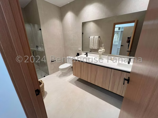 Venta de Apartamento con 101m en Santa Maria PH Oceanan 26-5261SR