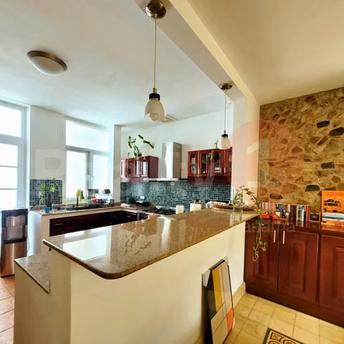 APARTAMENTO EN VENTA EN CASCO ANTIGUO – EXCLUSIVO PENTHOUSE – TERRAZAS, JACUZZI Y VISTAS PANORÁMICAS
