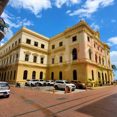 APARTAMENTO EN VENTA EN CASCO ANTIGUO – EXCLUSIVO PENTHOUSE – TERRAZAS, JACUZZI Y VISTAS PANORÁMICAS