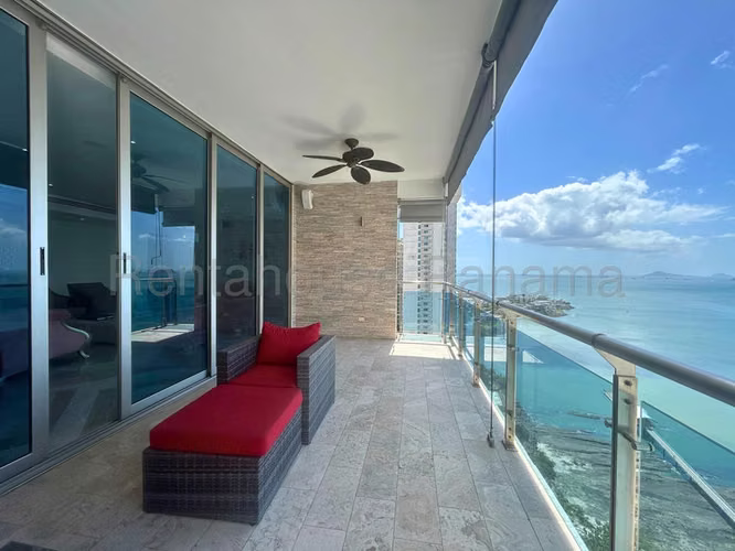 Venta de Apartamento con 408m2 en Punta Pacifica PH Aqualina 26-5216SR