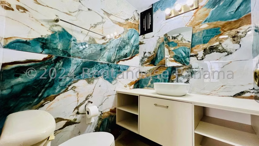 Venta de Apartamento con 116m2 en Obarrio PH Cancun 26-4127SR