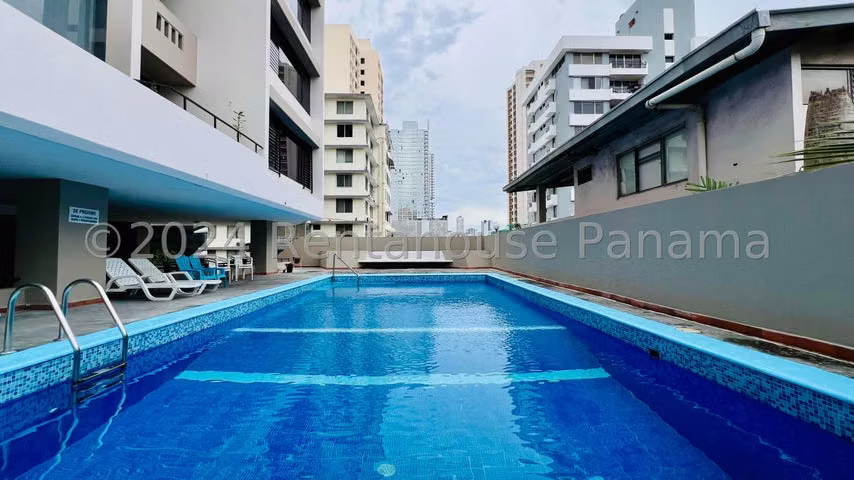 Venta de Apartamento con 116m2 en Obarrio PH Cancun 26-4127SR