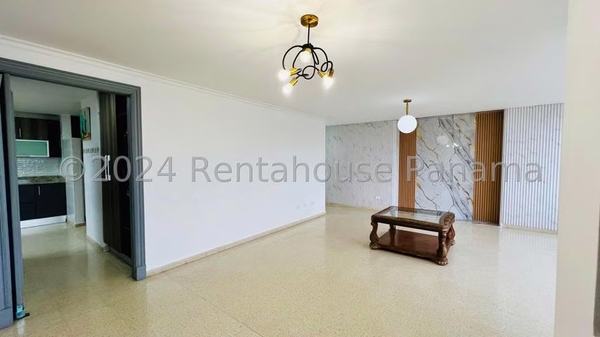Venta de Apartamento con 116m2 en Obarrio PH Cancun 26-4127SR