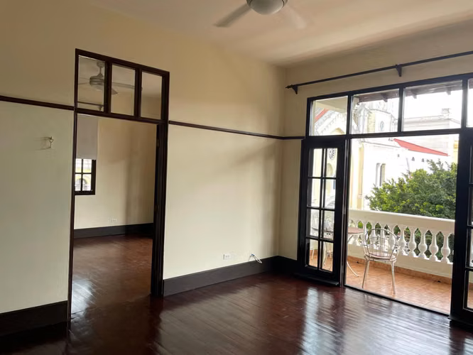 EXCLUSIVO APARTAMENTO EN CASCO ANTIGUO – HISTORIA, ESTILO COLONIAL, PLAYA Y VIDA CULTURAL - Imagen 2