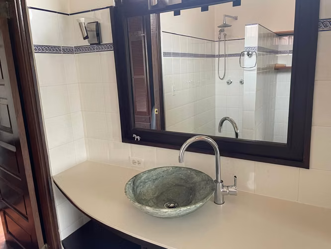 EXCLUSIVO APARTAMENTO EN CASCO ANTIGUO – HISTORIA, ESTILO COLONIAL, PLAYA Y VIDA CULTURAL - Imagen 16