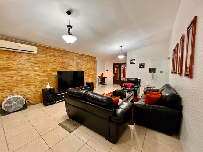 OPORTUNIDAD ÚNICA – CASA EN BRISAS DEL GOLF POR DEBAJO DEL AVALÚO - ÚLTIMO PRECIO