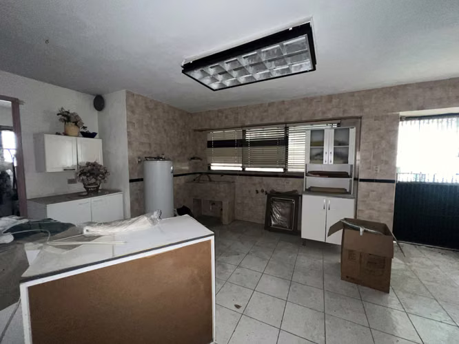 Espectacular casa de 4 niveles con amplios espacios en Villa de las Fuentes