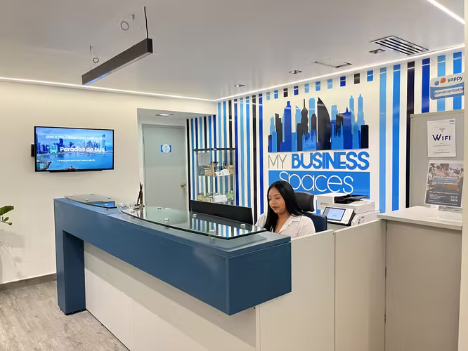 Alquiler de oficina en Ocean Business Plaza, Marbella