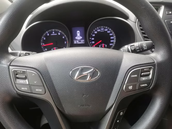 HYUNDAI SANTA FE 2013 EXCELENTES CONDICIONES - Imagen 10