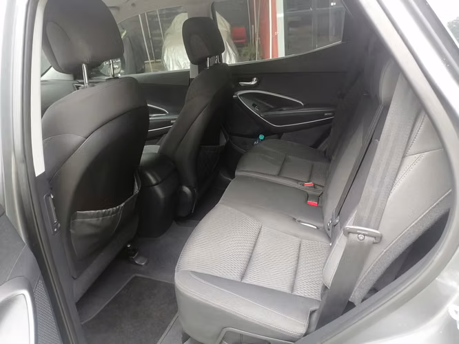 HYUNDAI SANTA FE 2013 EXCELENTES CONDICIONES - Imagen 8