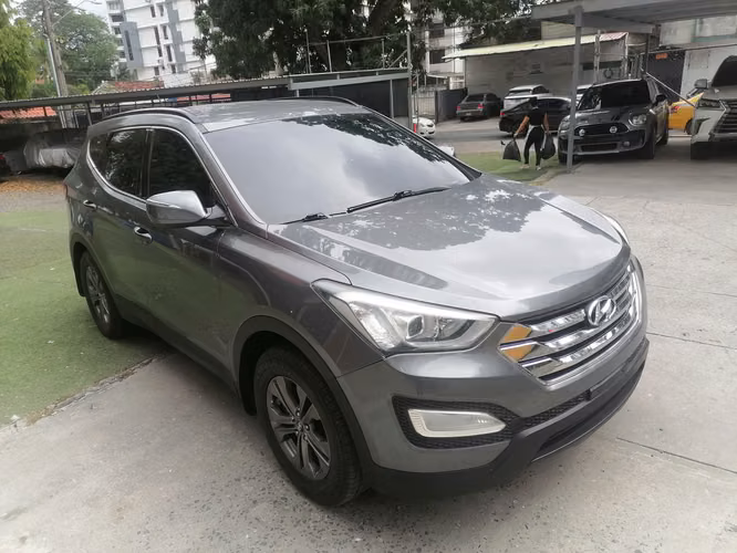 HYUNDAI SANTA FE 2013 EXCELENTES CONDICIONES - Imagen 2