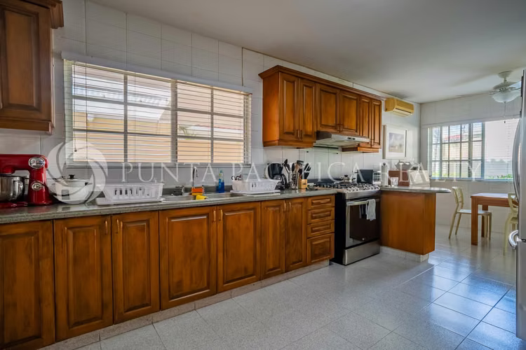 Venta | Costa Serena Costa del Este | Casa de Lujo en Comunidad Cerrada