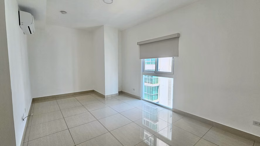VENTA - Luminoso apartamento contemporáneo en Bella Vista - 111.04 m2