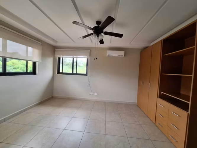 P. H. Embassy Club - Casa Unifamiliar de 4 Habitaciones– Clayton, Ancón, Panamá JC