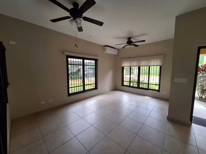 P. H. Embassy Club - Casa Unifamiliar de 4 Habitaciones– Clayton, Ancón, Panamá JC