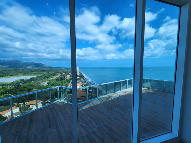 Venta de Apartamento en Ocean Waves Nueva Gorgona