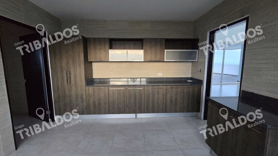 Venta de Apartamento en Ocean Waves Nueva Gorgona