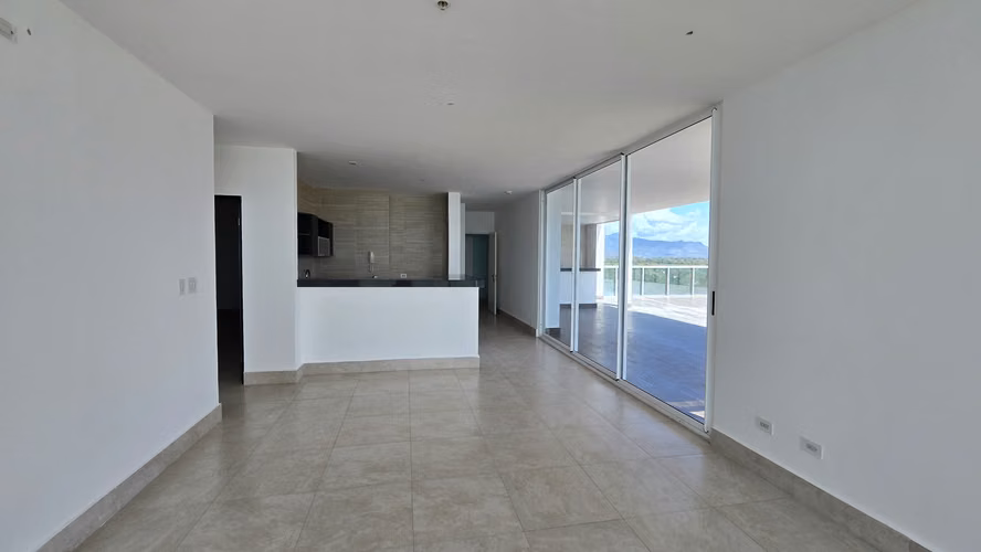 Venta de Apartamento en Ocean Waves Nueva Gorgona