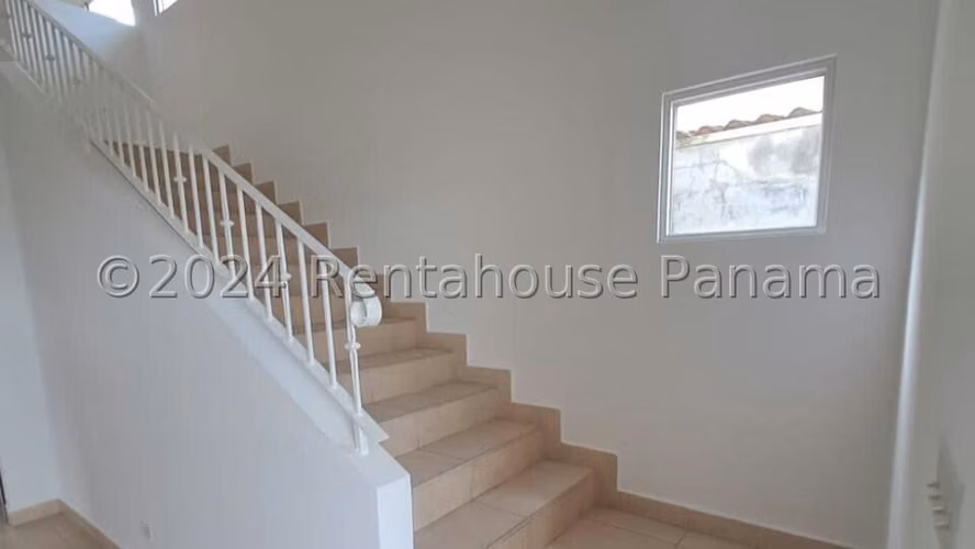 Venta de Casa Unifamiliar en Brisas del Golf Villa Alta Mts2: 278.40 PD
