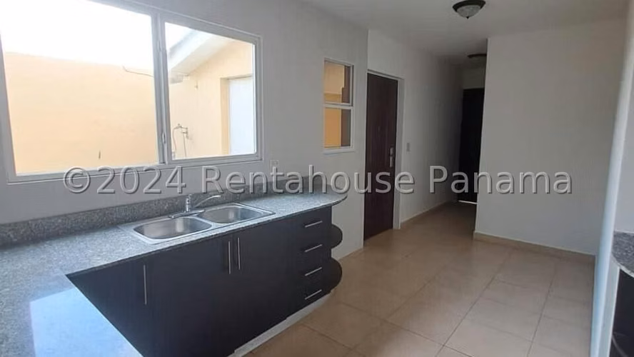 Venta de Casa Unifamiliar en Brisas del Golf Villa Alta Mts2: 278.40 PD