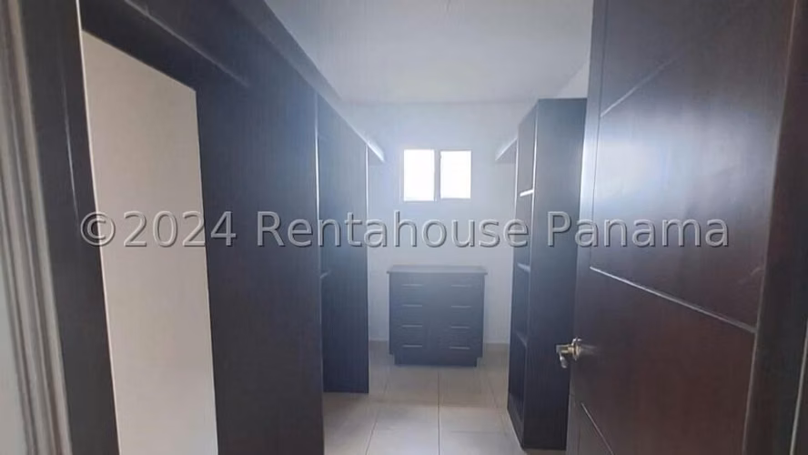 Venta de Casa Unifamiliar en Brisas del Golf Villa Alta Mts2: 278.40 PD