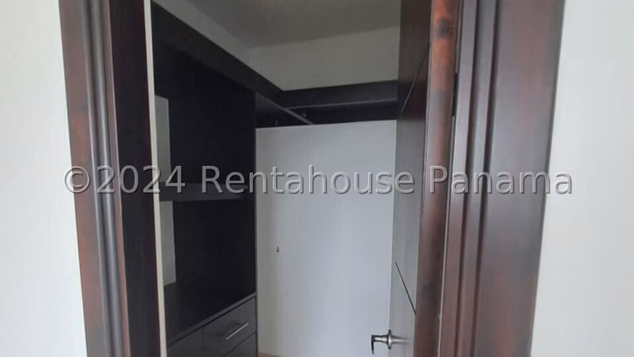 Venta de Casa Unifamiliar en Brisas del Golf Villa Alta Mts2: 278.40 PD