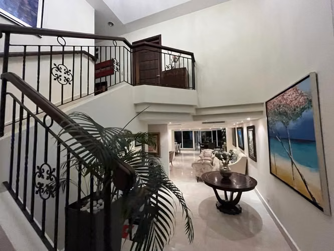 Vendo acogedora casa en Costa del Este