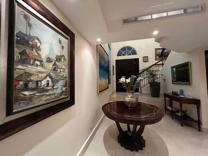 Vendo acogedora casa en Costa del Este