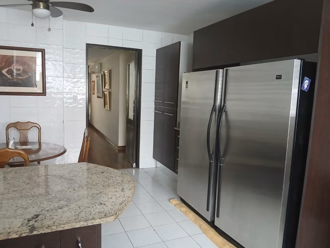 Vendo hermoso y céntrico apartamento en Marbella / Av. Balboa - Imagen 9