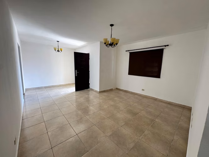 Casa en REMATE David Cerca del Federal Mall