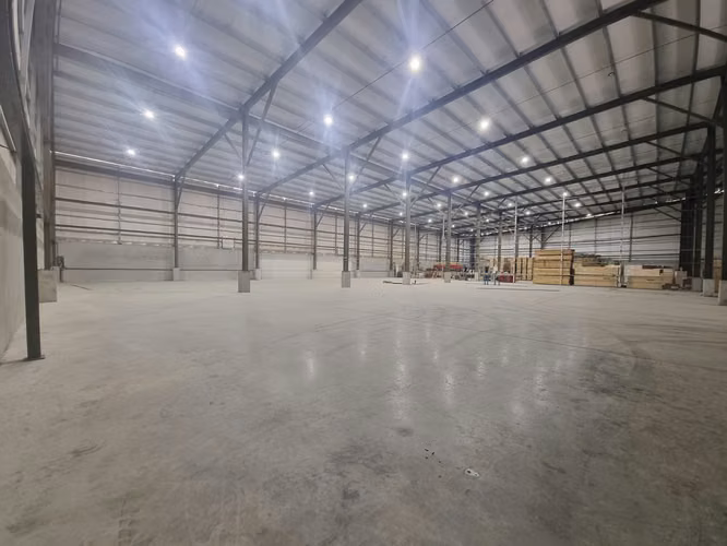 Alquiler de galera en Mañanitas, Tocumen, 2,740m2