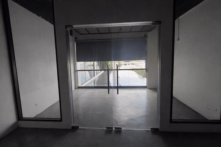 San Francisco | Plaza Corner 68 | Local 120 m² con terraza privada | $3,100 - Imagen 5