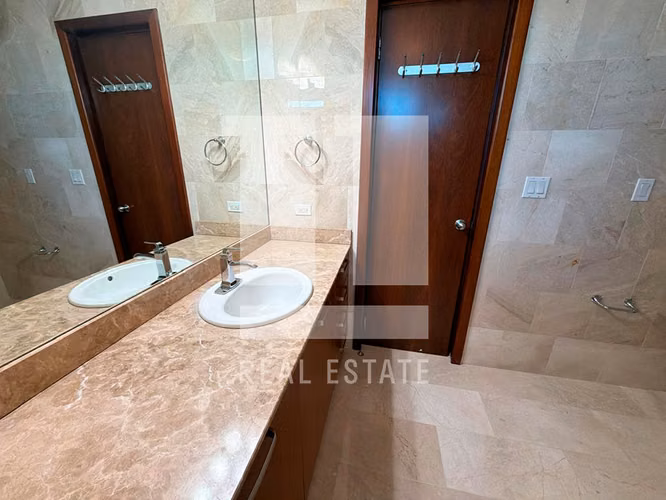 Apartamento en PH Pradera, Altos del Golf - Imagen 15