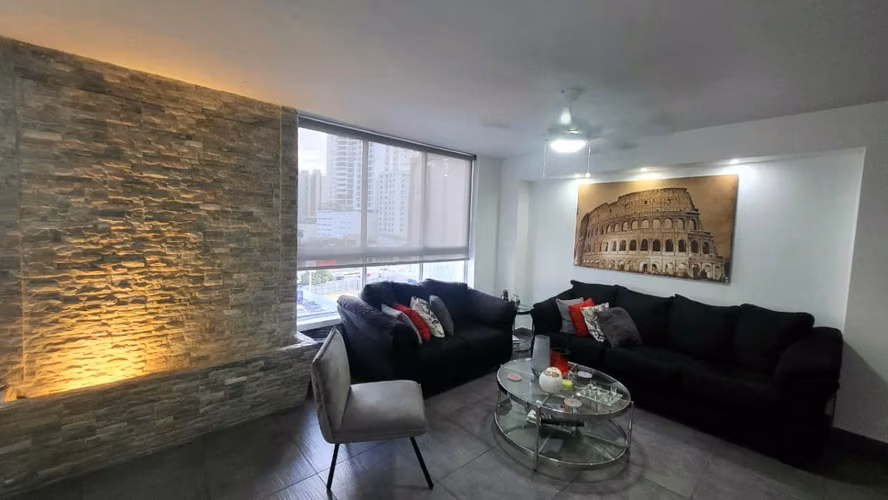 Alquiler Apartamento Amueblado ¡Céntricamente ubicado!