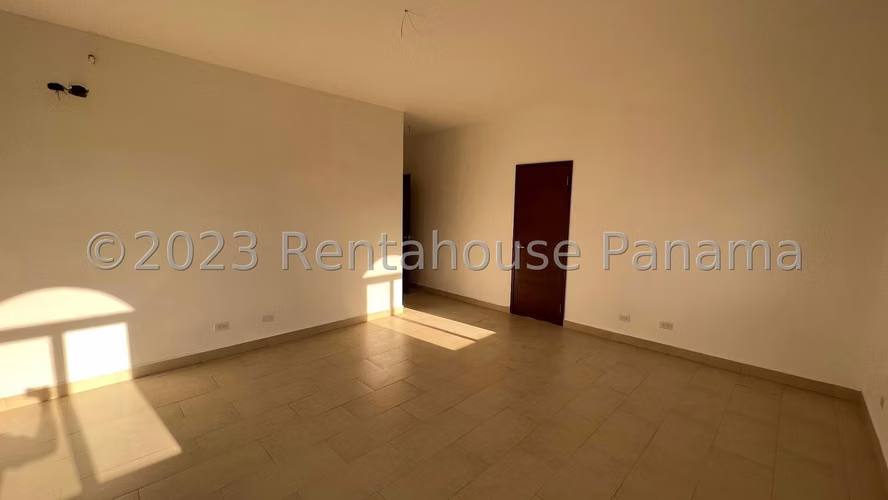 Venta de amplia Casa en Costa Sur, El Doral con 4 recamaras Mts2: 351.80 PD