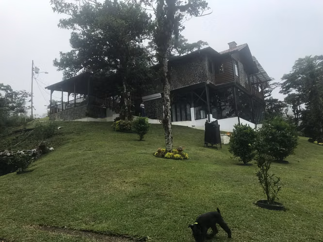Venta de Casa en Altos del María, Urbanización La Rioca, 620m² de construcción y 4,102m2 de terreno