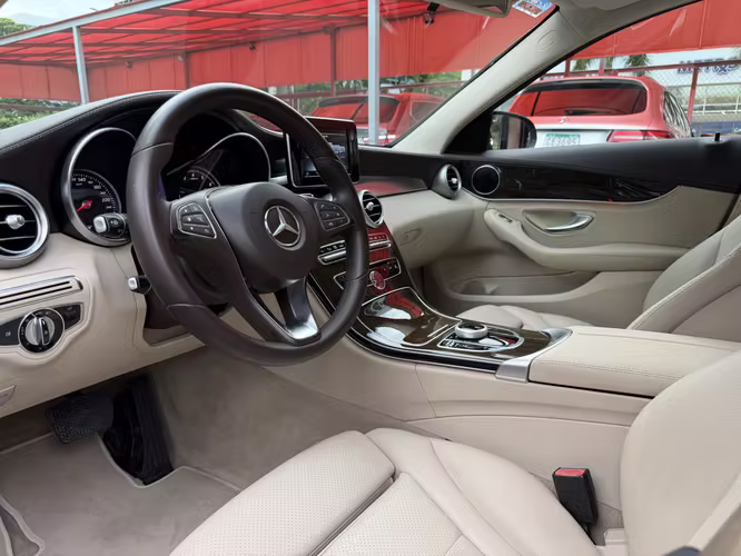 MERCEDES BENZ C250 4MATIC